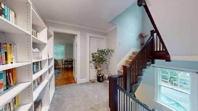 Building Photo - 16 Linder Terrace