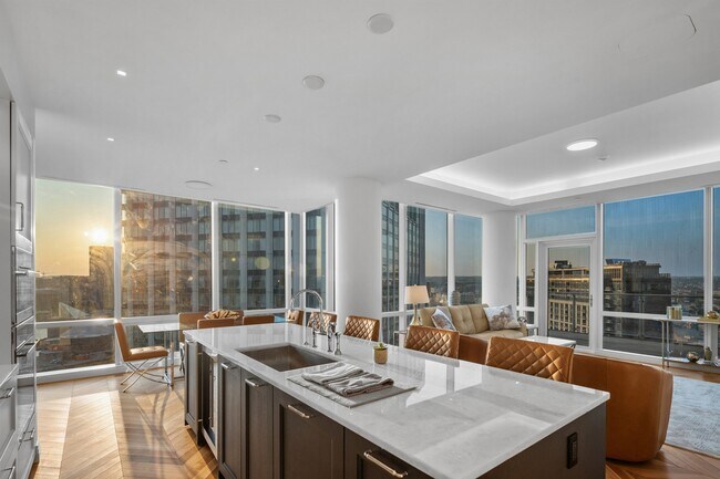 Building Photo - 300 International Drive