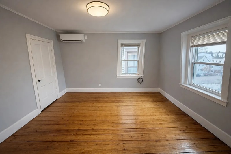 #1 bedroom/sitting room - 109 Eutaw St