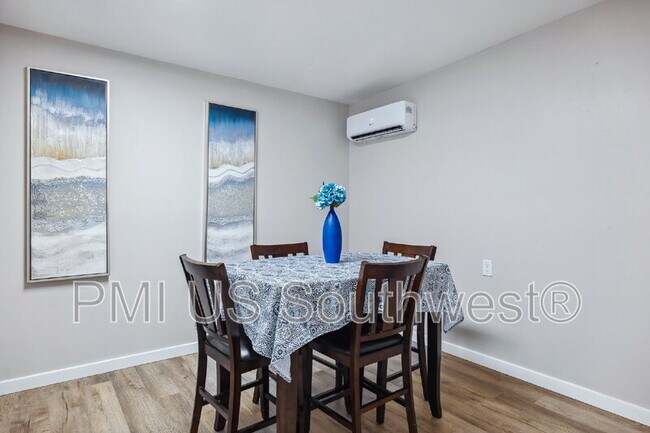 Building Photo - 437 Riverfront Dr