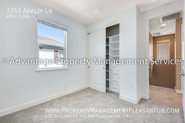 Building Photo - 3353 Araldi Ln