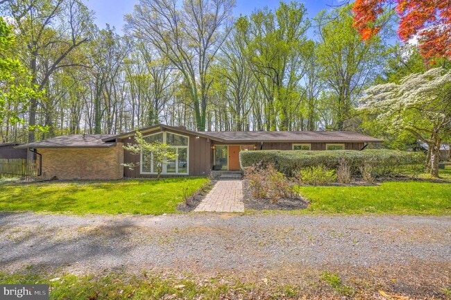 Primary Photo - 15444 Old Marshall Hall Rd