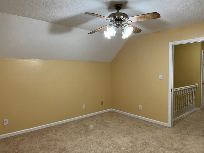 Building Photo - Lovely North Macon Home