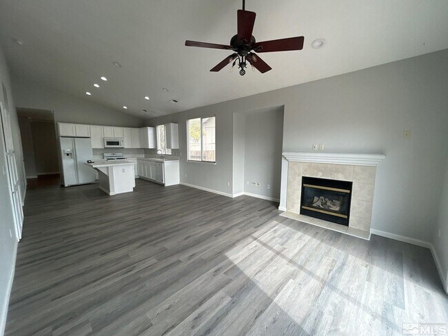 Building Photo - 2841 Granville Dr