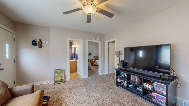 Building Photo - 620 2nd Ave NW