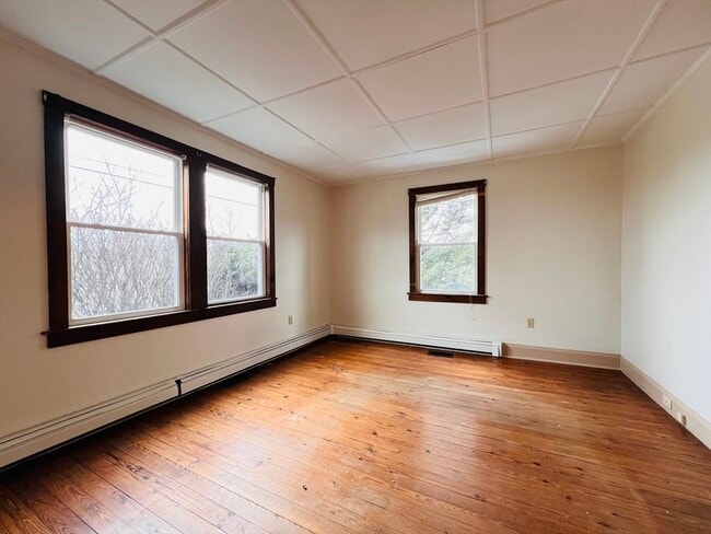 Building Photo - 31 Seaview St