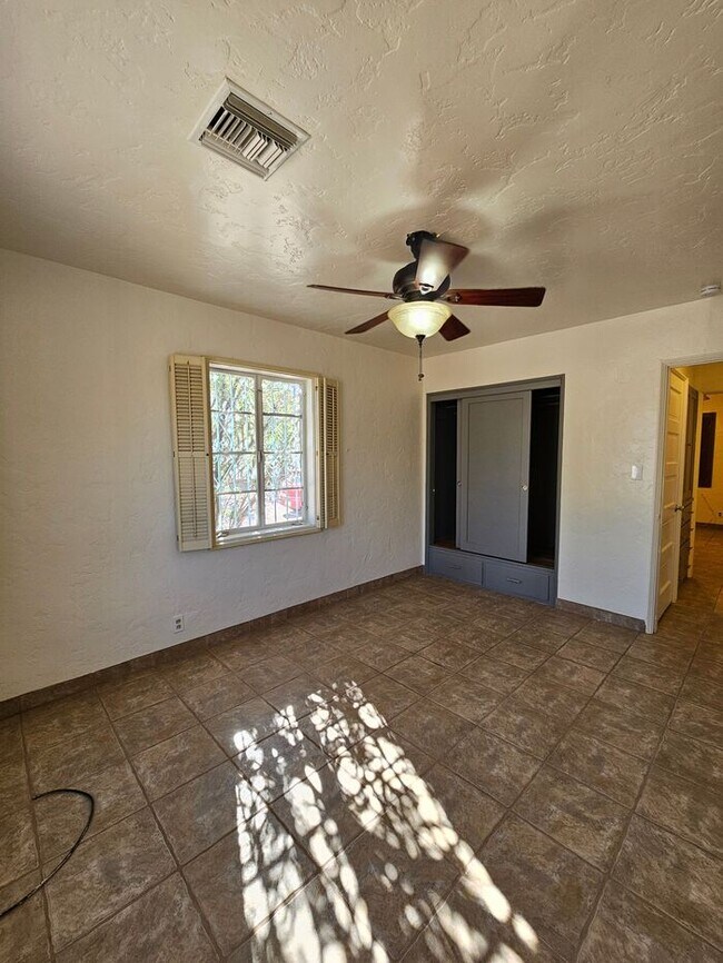 Building Photo - A charming 3-bedroom, 2-bathroom house in ...