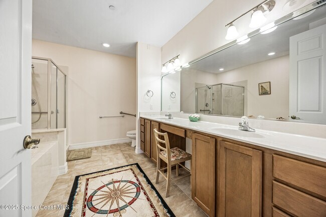 Building Photo - 540 S Banana River Dr