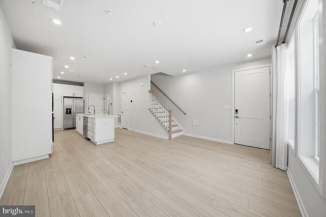 Building Photo - 7488 Backett Wood Ter