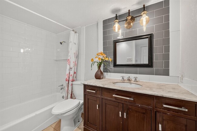 Building Photo - 5039 Shadowridge Dr