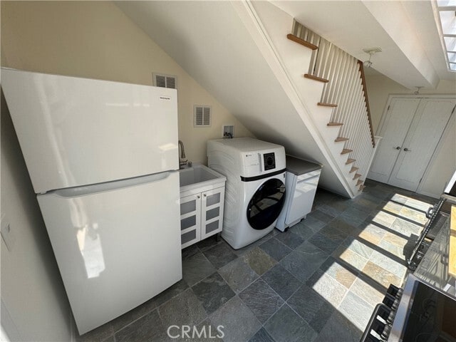 Building Photo - 16696 Bayview Dr
