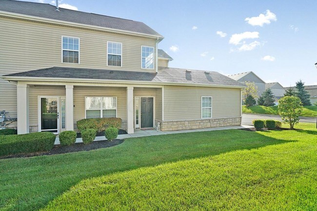 Primary Photo - 1434 Lakes Cir Dr