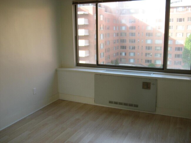 Bedroom - 1111 Arlington Blvd