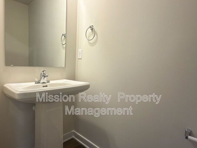 Building Photo - 14639 Hancock Towns Dr