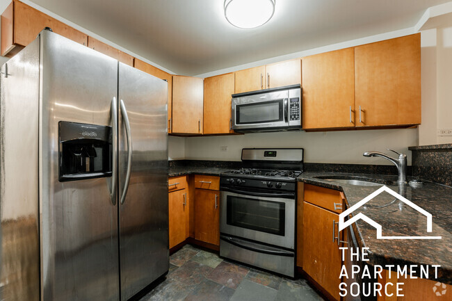 Building Photo - 3023 N Oakley Ave