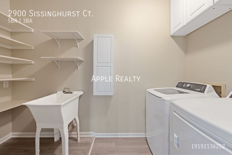 Building Photo - 2900 Sissinghurst Ct