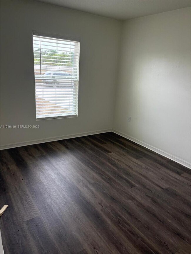 Building Photo - 579 NW North Macedo Blvd