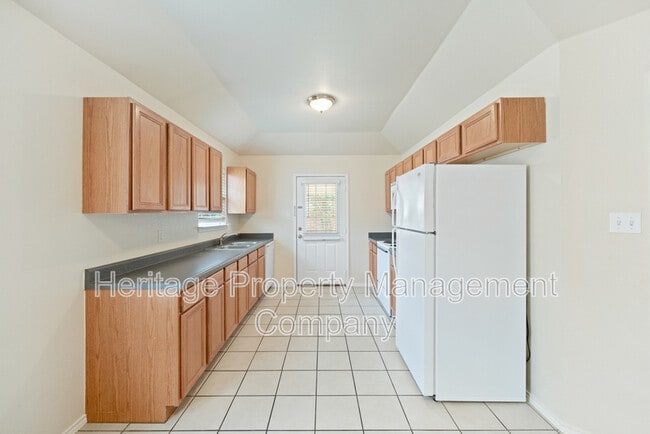 Building Photo - 236 Rosalie Dr