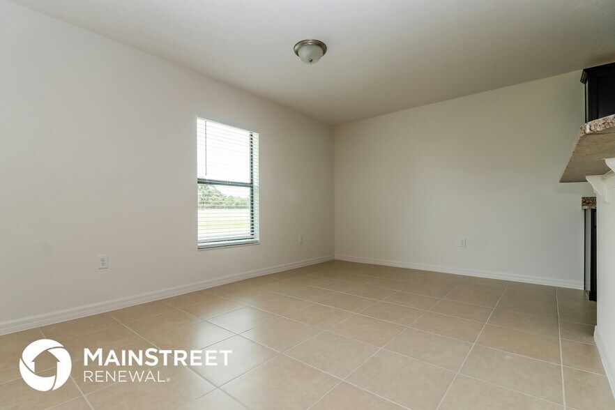 Building Photo - 8229 Silverbell Loop