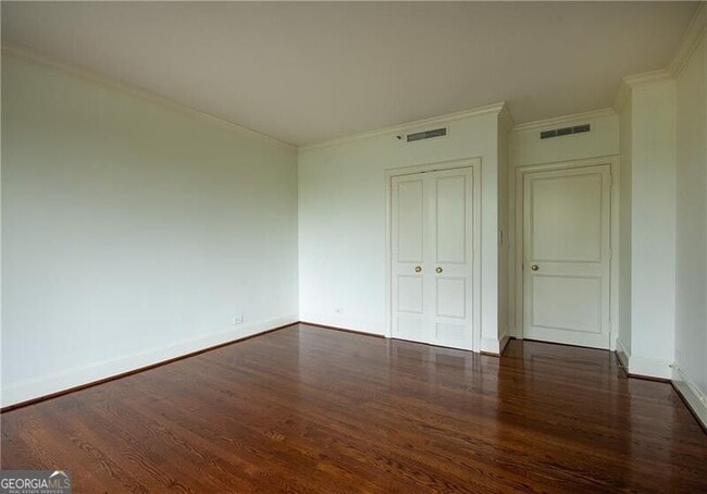 Building Photo - 2660 Peachtree Rd NW