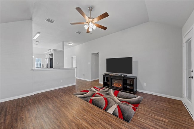 Building Photo - 3/2 Near Baylor