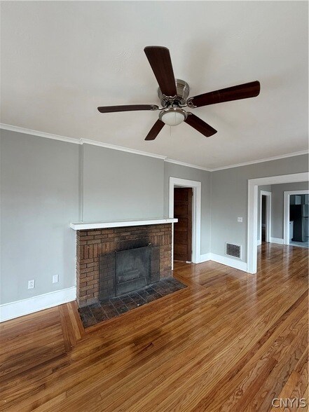 Building Photo - 501 Clarendon St