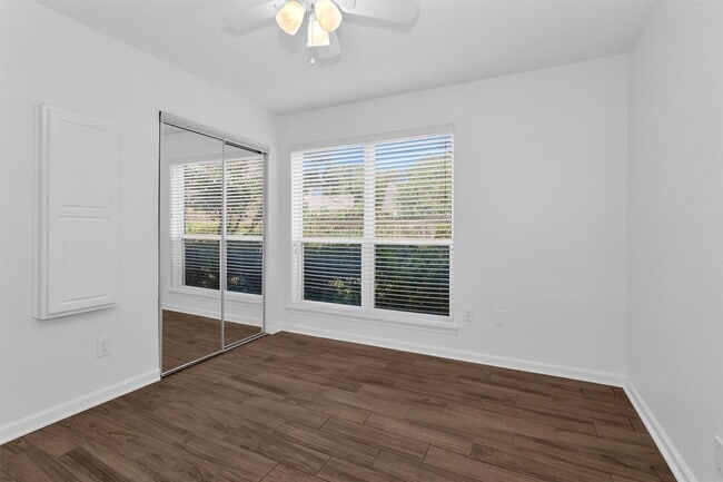 Building Photo - 5005 Georgi Ln