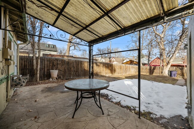 Building Photo - Beautiful Home in Platte Park