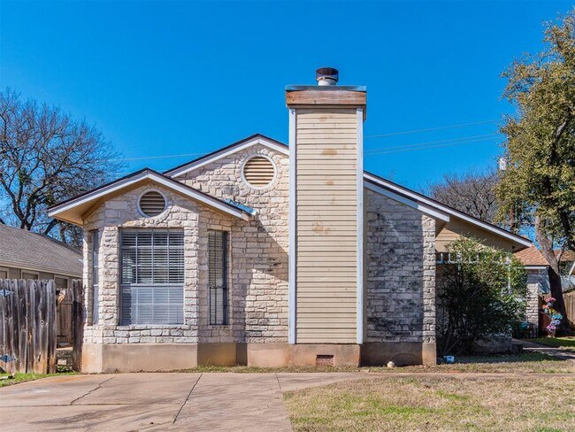 Building Photo - 9624 Sugar Hill Dr