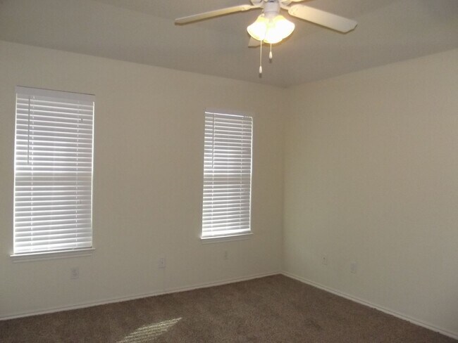 Building Photo - 3206 110th St