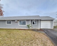 Building Photo - 900-902 Lindberg Ln