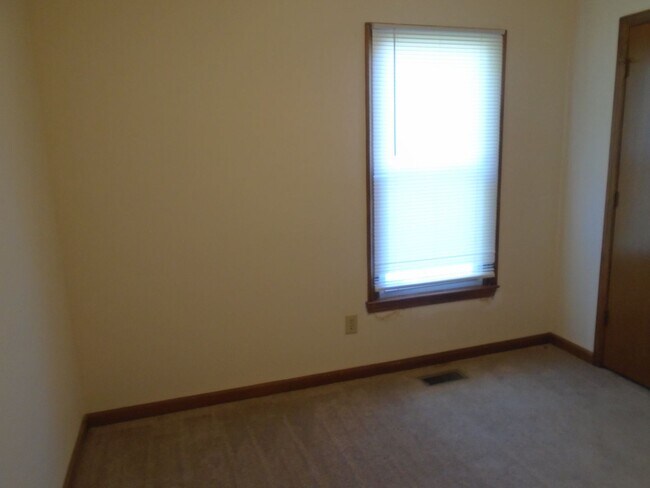Building Photo - 921 Glen Reilly Dr