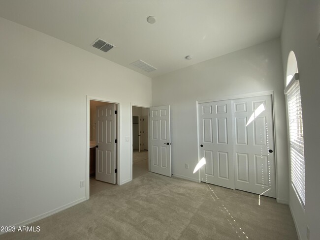 Building Photo - 442 W Golden Aspen Dr