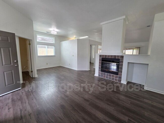 Building Photo - 2234 Wall St