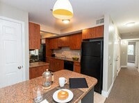 Building Photo - 828 Greene St