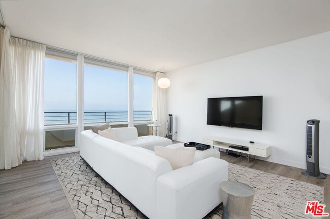 Building Photo - 18063 W Coastline Dr