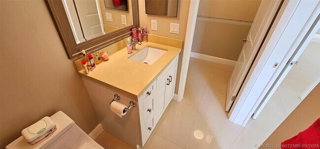 Building Photo - 6339 La Costa Dr
