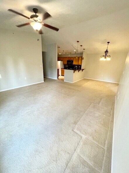 Family room - 6401 Cameron Ln