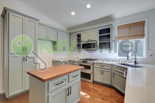 Building Photo - 4510 Pheasant Ln
