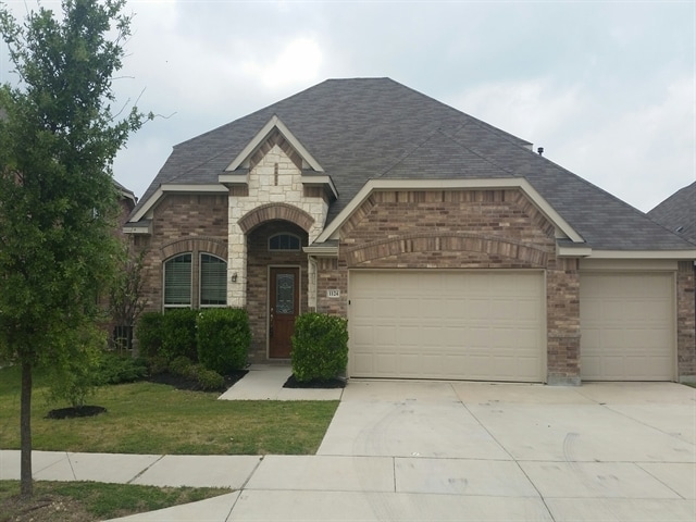 Building Photo - 1124 Long Pointe Ave