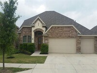 Building Photo - 1124 Long Pointe Ave