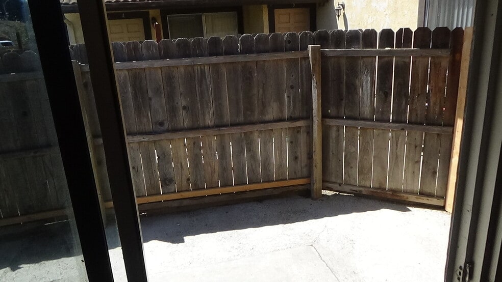 Backyard1 - 1113 Seabreeze Way