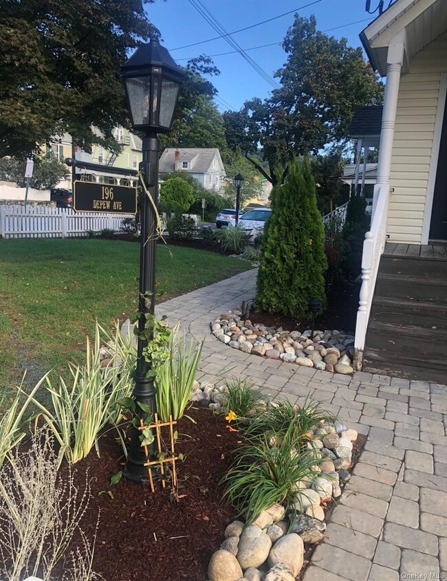 Building Photo - 196 Depew Ave