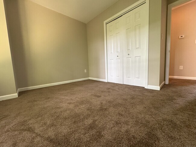 Building Photo - 7 Arrowwood Cir