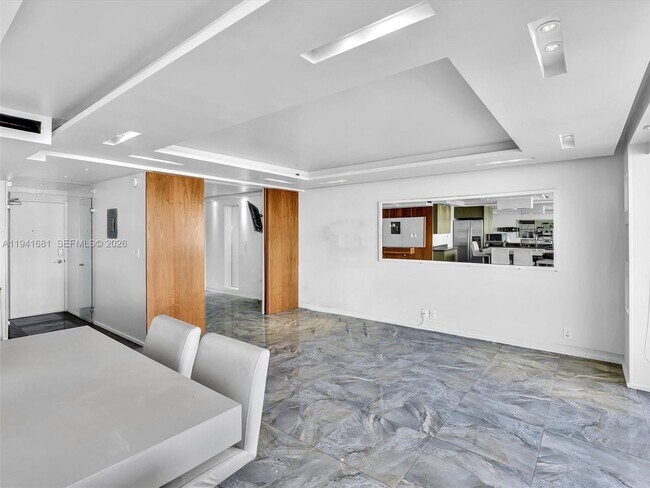 Building Photo - 401 Ocean Dr