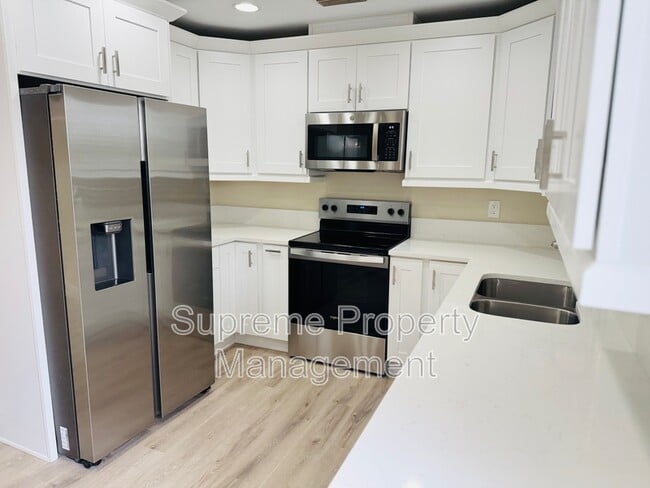 Primary Photo - 3895 Maple St NE