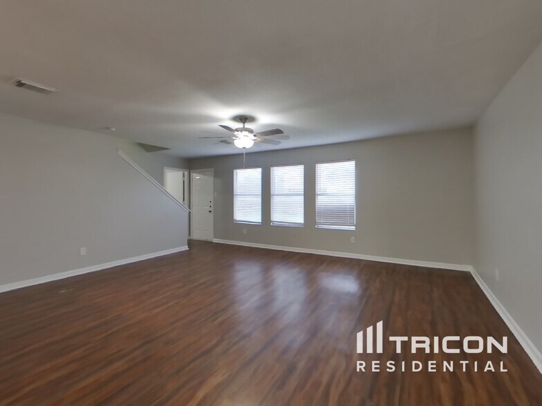 Building Photo - 15322 Acorn Green Ct