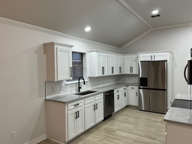 Building Photo - 9411 Crooked Creek Dr