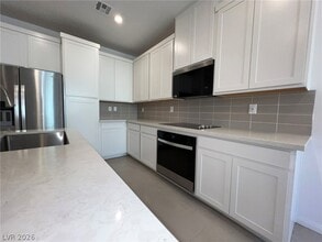 Building Photo - 230 Wewatta Ave