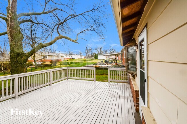 Building Photo - 2718 Westminster Dr